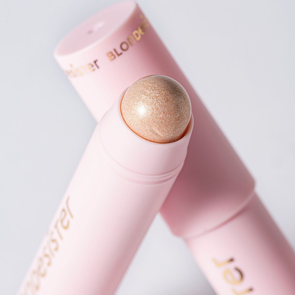 Blondesister Ready To Glow Highlighter